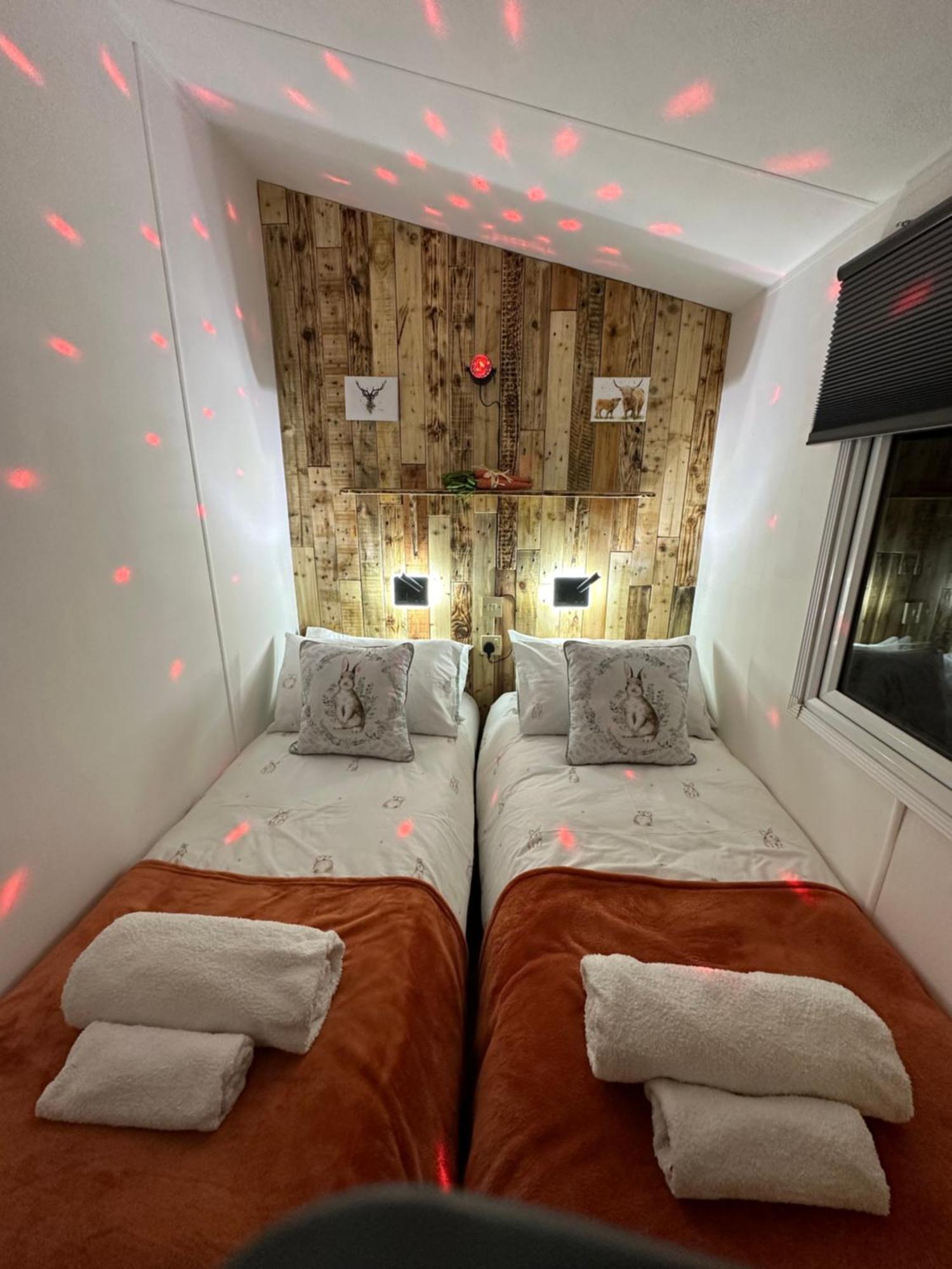 Caravan Rabbit House No 81 At Three Lochs Holiday Park Newton Stewart Luaran gambar